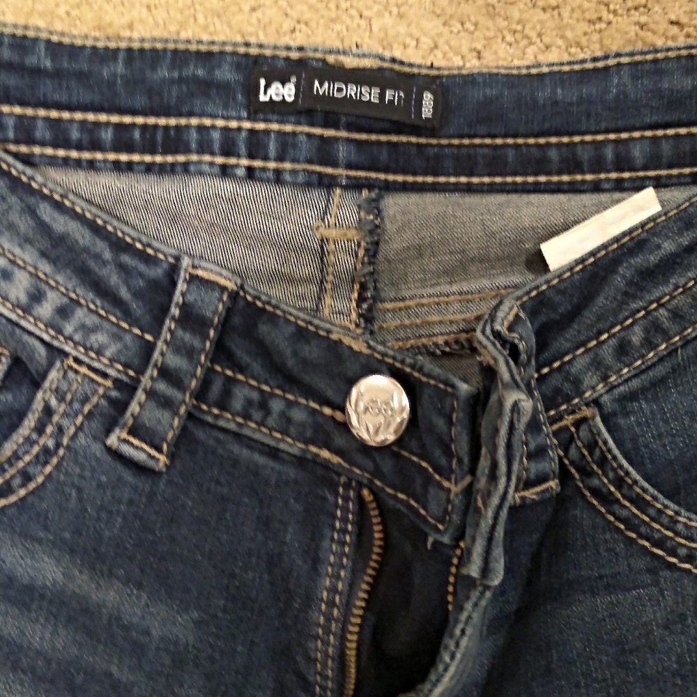 🎉Lee Midrise Jeans🎉 - Picture 3 of 3